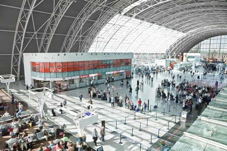 İzmir Adnan Menderes Havalimanı araç kiralama