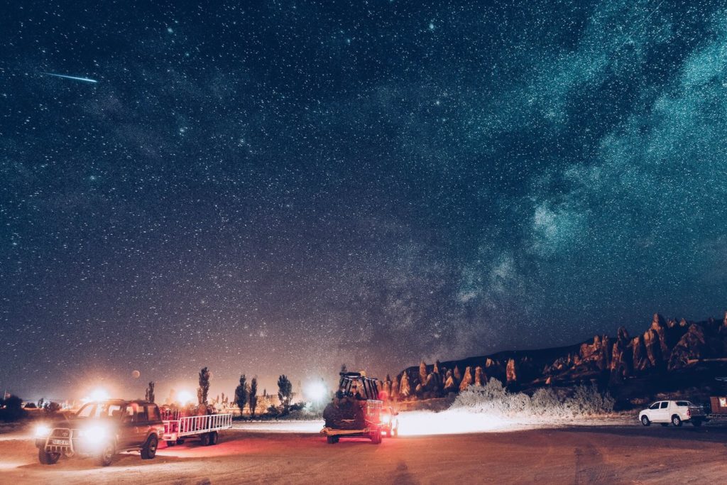 kapadokya gece yıldız manzarası gökyüzü