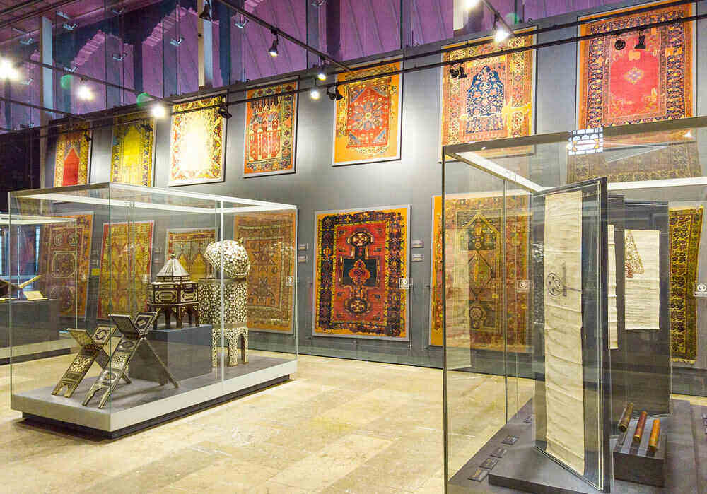 İstanbul İslam Bilim Ve Teknoloji Tarihi Müzesi,İstanbul’da Yapabileceğiniz Ücretsiz Aktiviteler, Müze koleksiyonundaki tarihi, değerli halı ve kilimler, oryantal halılar