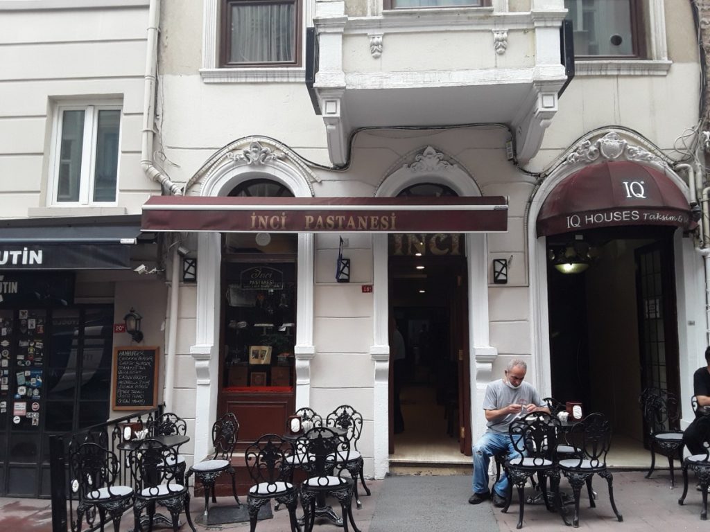 İnci Pastanesi, İstanbul'daki En İyi Tatlı Mekanları