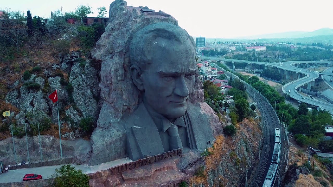 Atatürk Maskı, Atatürk dev heykeli, Atatürk Kabartması, İzmir