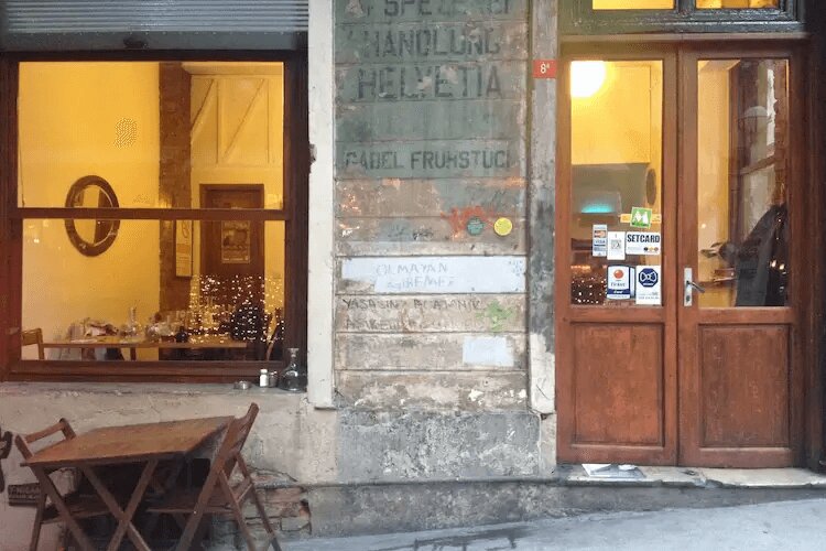 helvetia, taksim, istanbul'daki en iyi vegan restoranlar