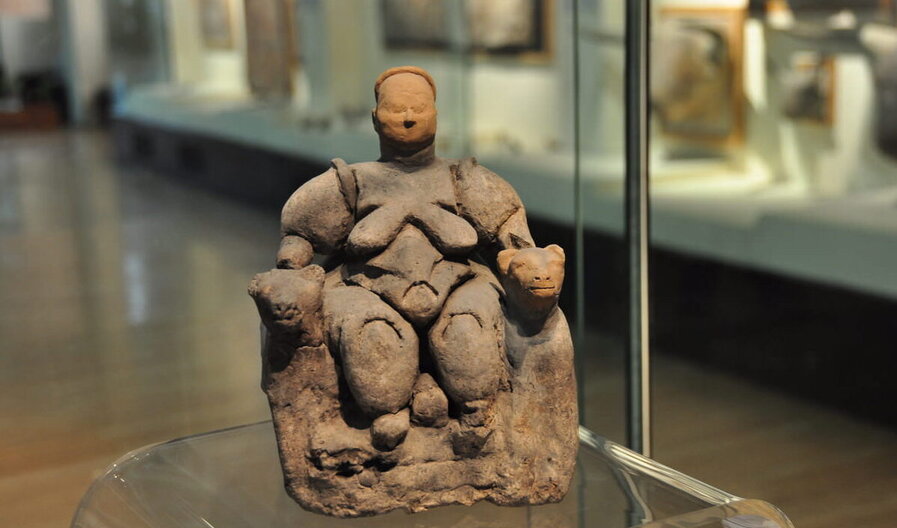 anadolu medeniyetleri müzesi koleksiyonunda kibele figürü