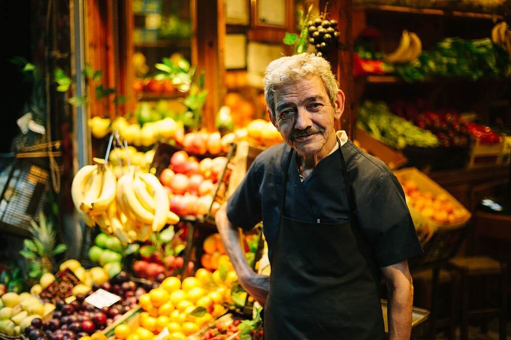 istanbul semt pazarları, pazarcı, meyve, sebze, manav