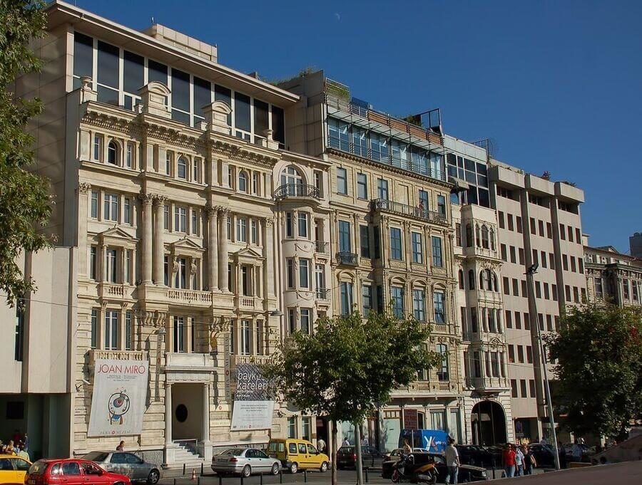 İstanbul Araştırmaları Enstitüsü Kütüphanesi