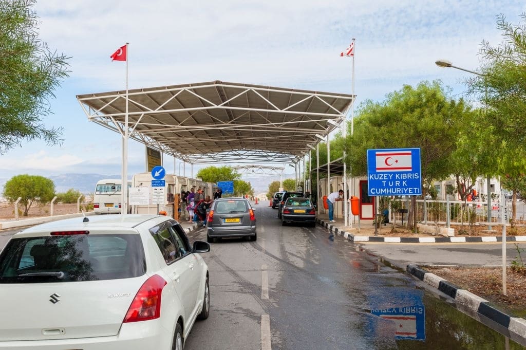 Kıbrıs'ta araba fiyatları nasıl? kktc sınırı