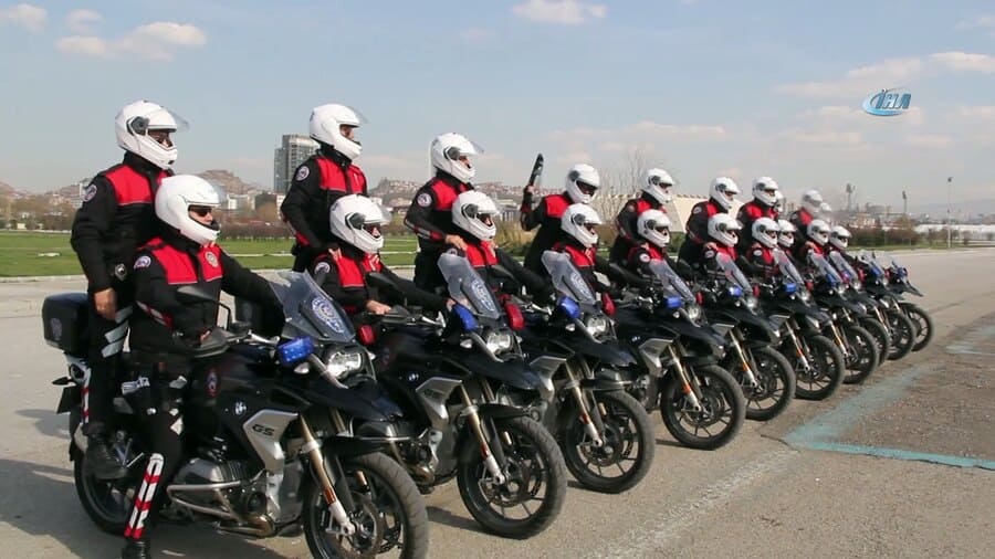 polis arabaları, polis motosikletleri