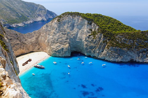 honeymoon-destinations-in-greece-3.jpg
