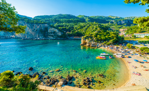 honeymoon-destinations-in-greece-5.jpg
